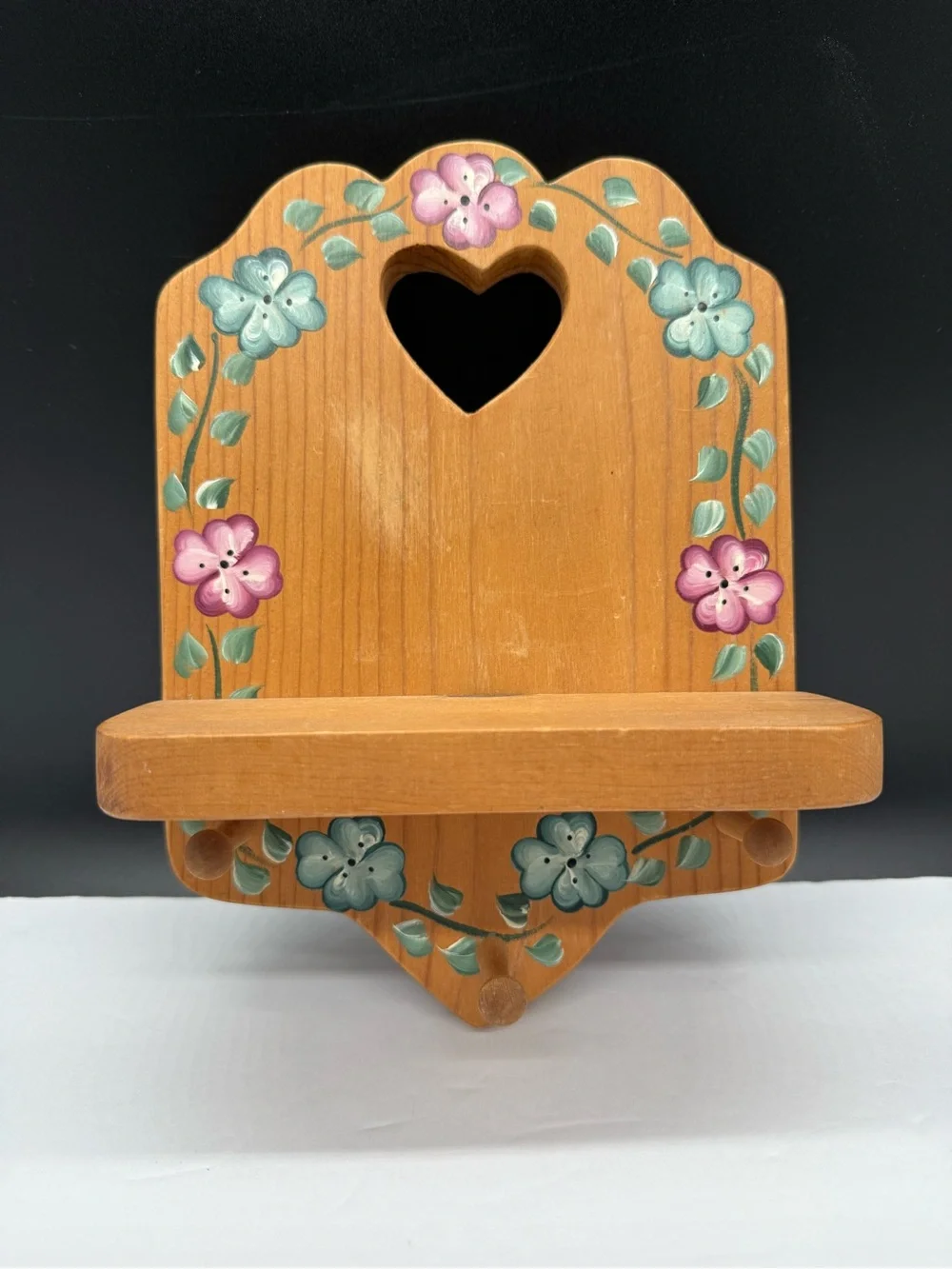 Small Heart Shelf w/ Pegs Vintage Wood Cottage Grannycore Floral Painted
